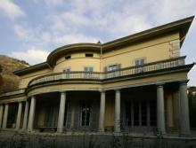 Colonial Villa in Lake Como