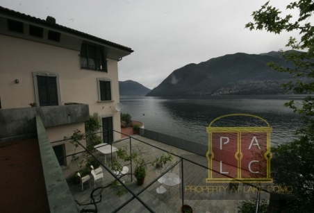 Waterfront Villa Lake Como for sale