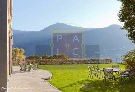 private garden Office for sale on Lake Como
