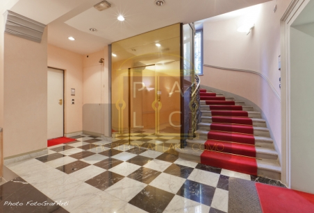 entrance of villa sforni lake como